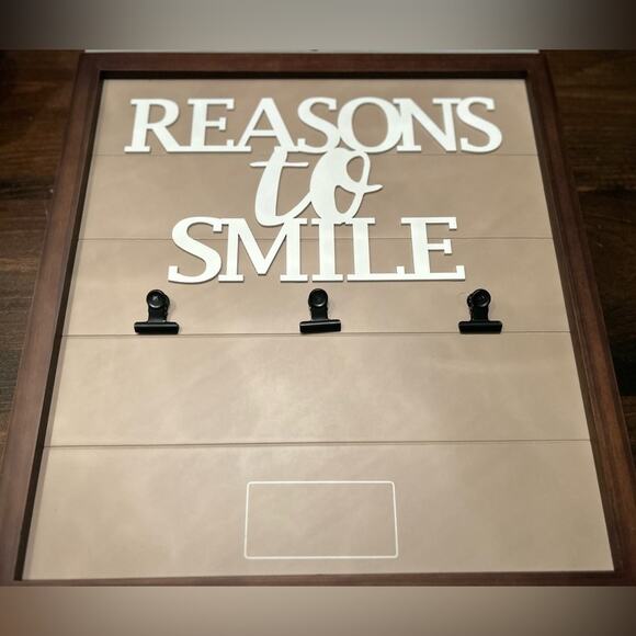 ⭐️Things Remembered Reasons to Smile Decorative Sign In Box Clip Framed Memories - Picture 1 of 9